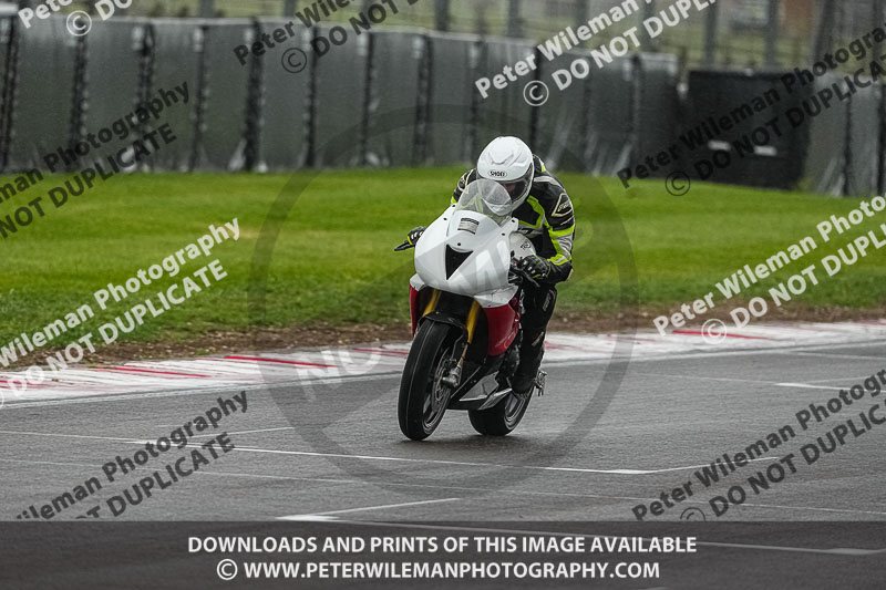 donington no limits trackday;donington park photographs;donington trackday photographs;estoril;event digital images;motorbikes;no limits;no limits trackdays;peter wileman photography;portugal;trackday;trackday digital images;trackday photos